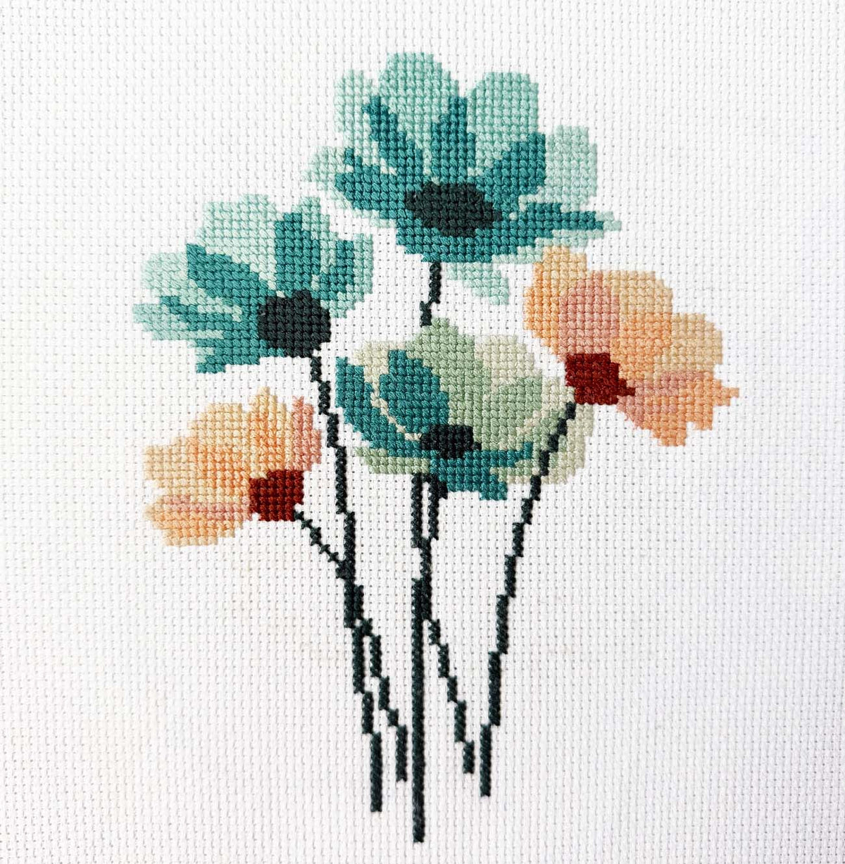 Silk Flowers Beginner Counted Cross Stitch Kit - Main Design Pattern